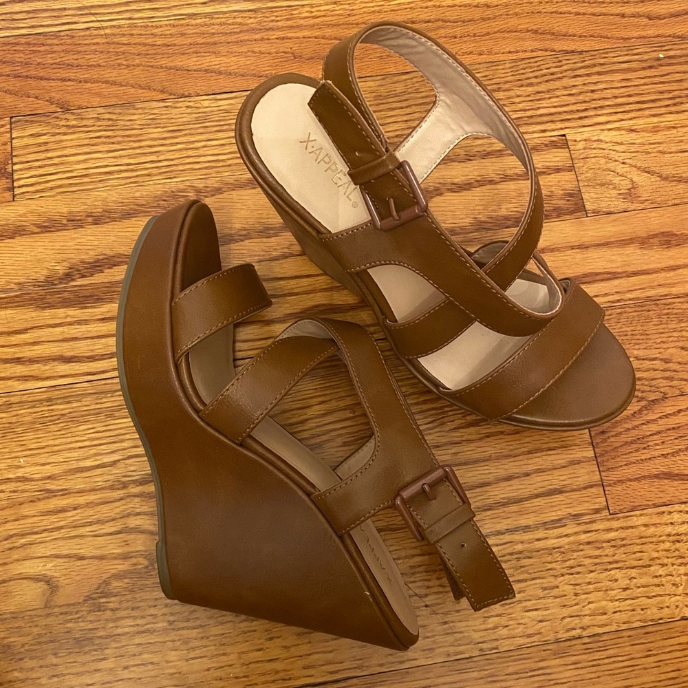 X-APPEAL Brown Wedge Sandal